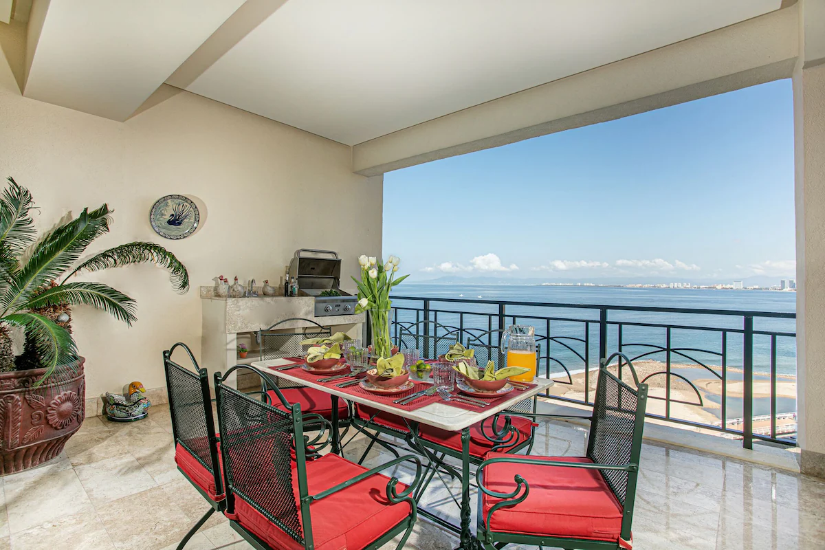 Luxury Condo Ocean View